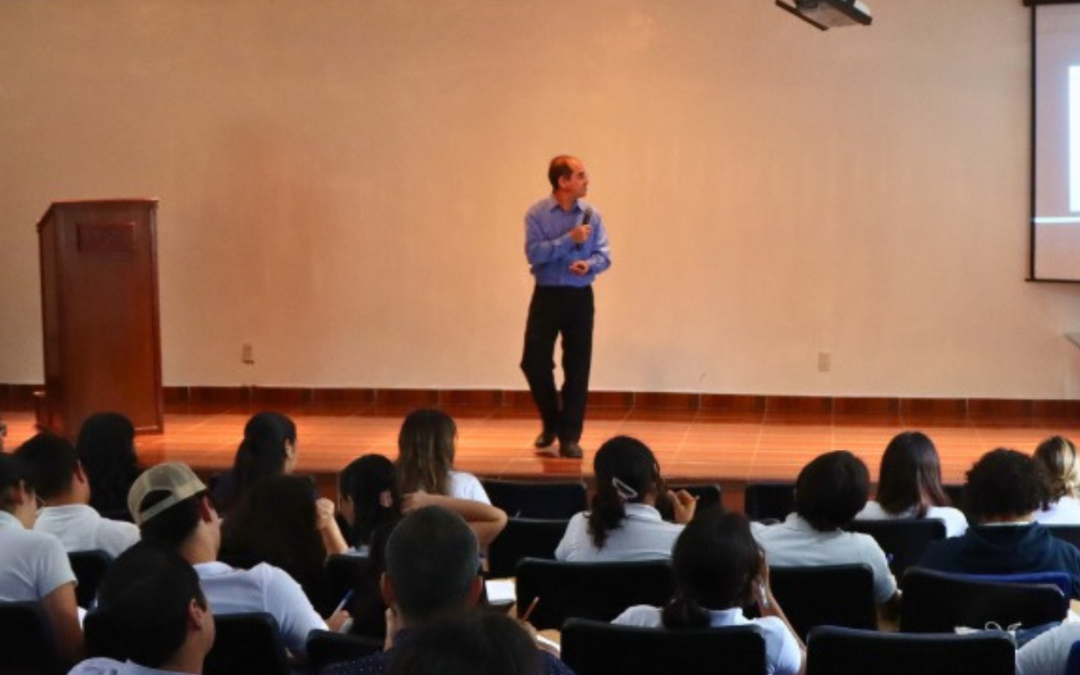 Exploran el fascinante mundo de la bioingeniería con la conferencia “El reactor biológico: de lo simple a lo complejo” por el Dr. Miguel Ángel Franco Nava.